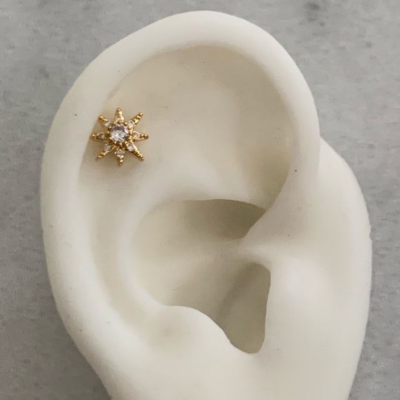 Modest Lu Jewelry - Gold Crystal Sun Burst Cartilage Earring 

Brand New
